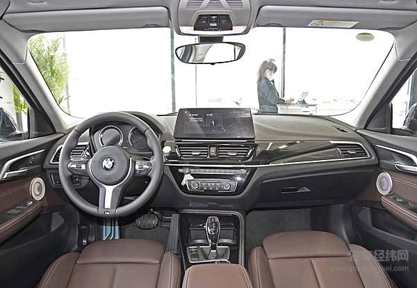 车标比硬件更贵吗 入门级豪车的到底值不值得买？