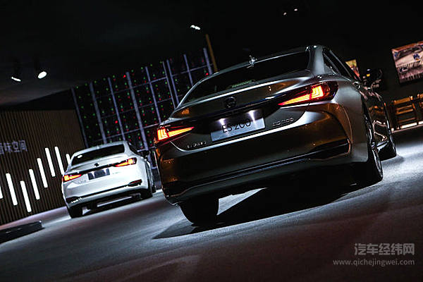 “兼融”玩得比说唱6 邓紫棋要不要为雷克萨斯ES唱Hook？