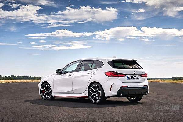 宝马128ti证明了前驱车的优势不仅是买菜