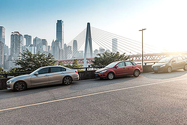 最快造车新势力 第10000辆小鹏G3下线