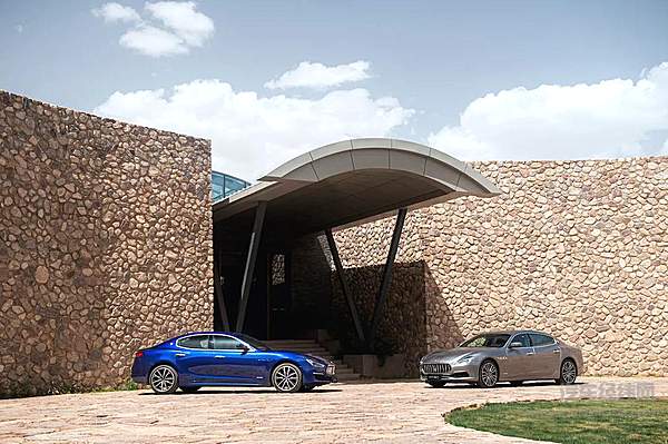 驰骋奔腾西北疆域 深度体验三叉戟品牌全系家族的强悍操控与野性魅力