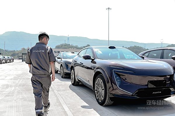 华为系对决上汽系 阿维塔07与智己LS6谁更强？