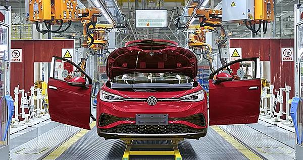 一辆高质量的电动汽车如何打造？ 上汽大众安亭MEB工厂揭秘