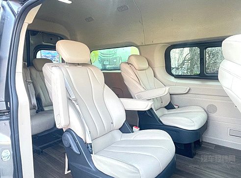 安利依维柯聚星：性价比高 起售价11.39万