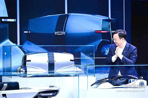 王传福总裁亲临颁奖！比亚迪全球汽车设计大赛闪耀上海车展