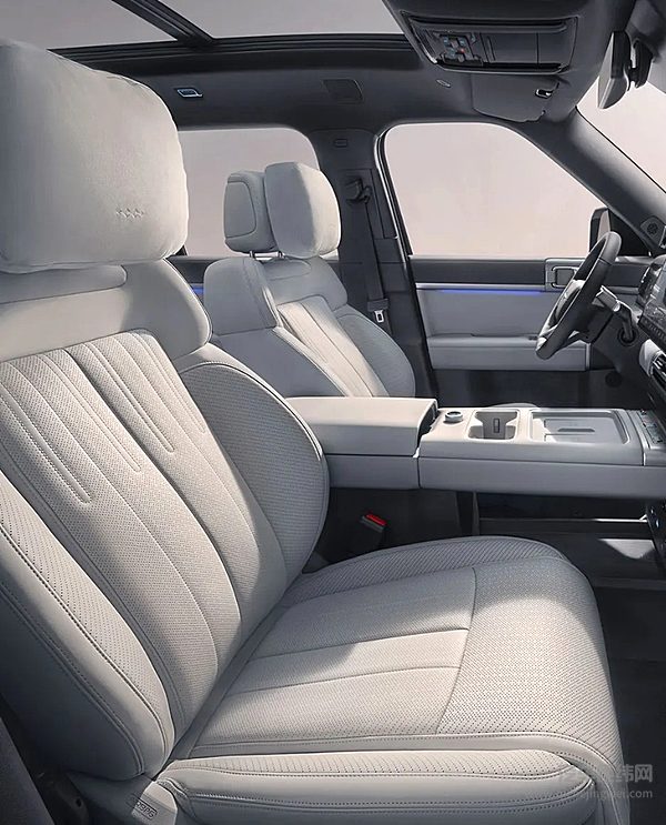 20万级中大型SUV对决 钛7与传祺S7谁更强？