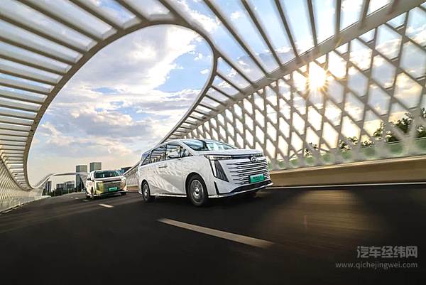 冠军目标始终如E 孙杨正式成为传祺新能源E9荣誉车主