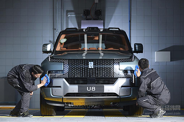 仰望U8上市一周年：走好用户共建之路 持续赋能高端新能源用车生活