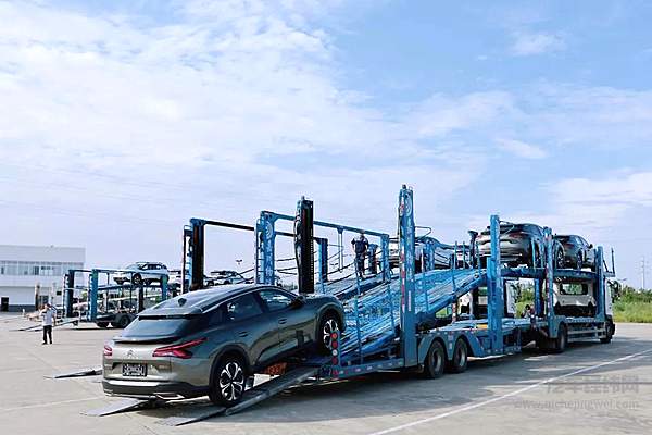 东风雪铁龙凡尔赛C5 X首批展车正式发运！8月9日开启预售