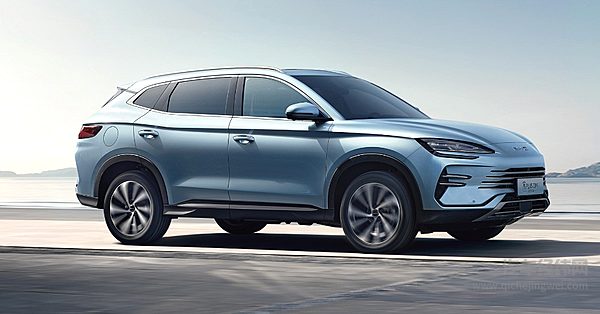 宋PLUS DM-i冠军版上市 与哈弗枭龙MAX相比谁的实力更强？