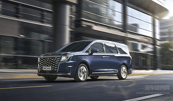 携手中国品牌共创美好未来 瑞风RF8荣膺中国品牌日媒体指定用车