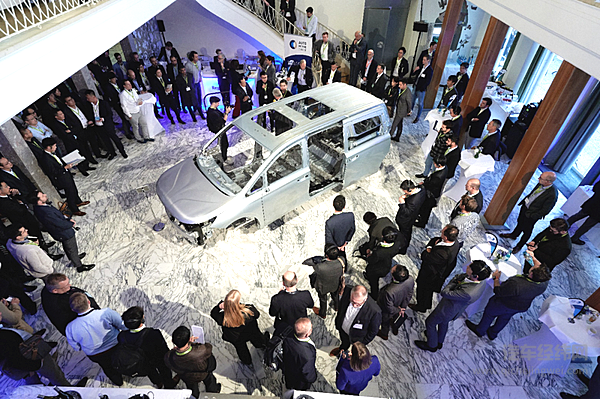 东风汽车岚图梦想家代表中国品牌亮相欧洲车身大会