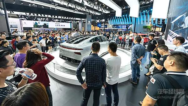 充电桩经营或迎来机遇期 解决新能源汽车里程焦虑