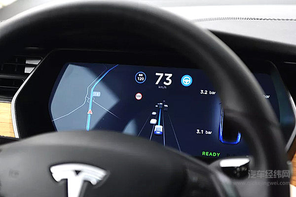真香！国内首测特斯拉自动辅助导航驾驶