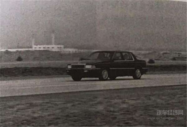 穿越回40年前，让我们聊点“北京吉普”的小故事