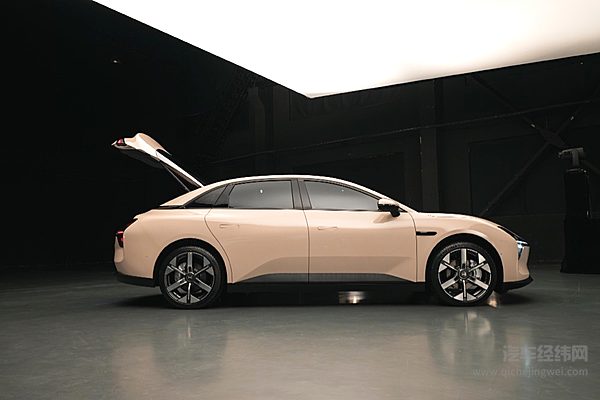 小鹏MONA M03发布 它是廉价版小鹏吗？