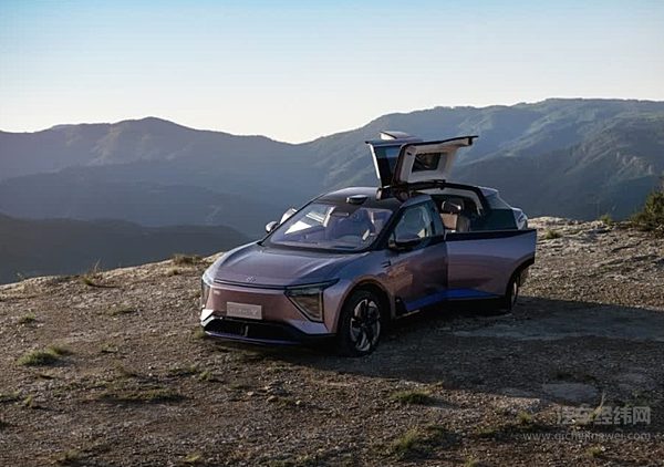 高合 HiPhi Y 正式上市 售价 33.9 万元 -44.9 万元 全系标配展翼门及全