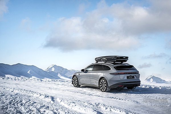 30万元纯电车型对决 蔚来ET5T和极氪001你选谁？