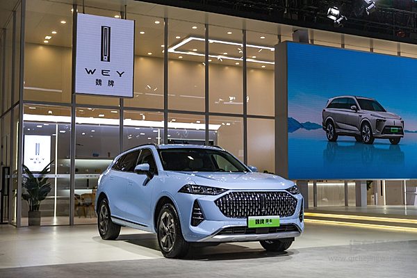 目的相同路径不同 比亚迪超级混动DM-i的挑战者有哪些？