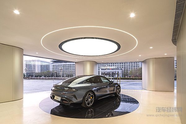 21.59万元起售的小米SU7上市 想要盖过银河E8并不容易？