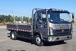 中國(guó)重汽輕卡統(tǒng)帥 140馬力 4X2 4.15米 欄板式國(guó)六輕卡載貨車(chē) (法士特變速箱)(ZZ1047F3515F145CL)