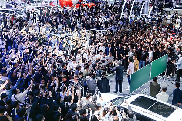 车圈刮起流行风 车企掌门人集体下场效果如何？