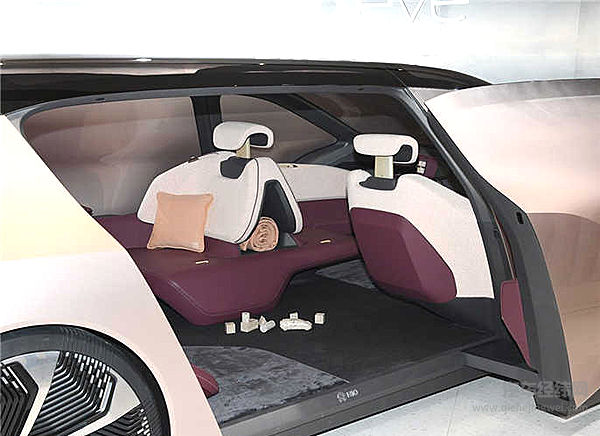 2018造车新势力出招 有什么不一样