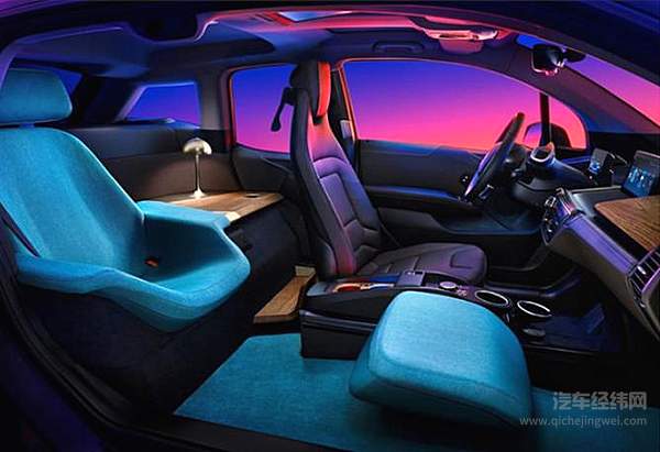 自带“女王副驾” mini版宝马商务车凭精致胜出！