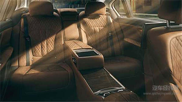 更快更大更亮眼 宝马新7系冲击D级车市场！