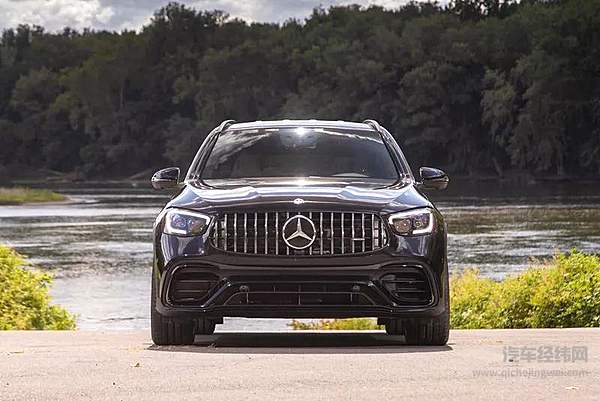 奔驰AMG GLC 63系列96.58万起售 3.8秒破百打造速度传说