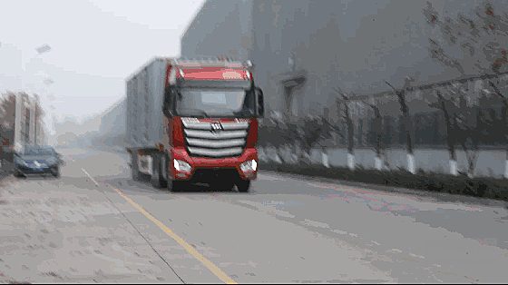 匹配ZF全新一代变速箱的欧曼EST超级卡车更具安全节油性