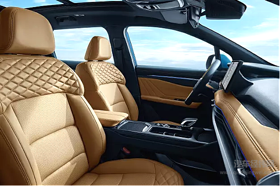 将性价比坚持到底 吉利豪越L挑战传祺GS8有几成胜算？