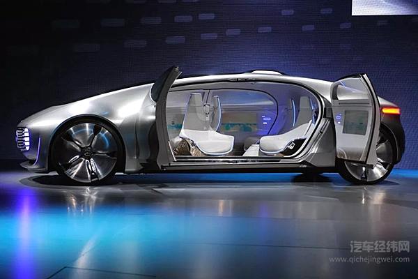 人类的梦想 就是在车里睡觉