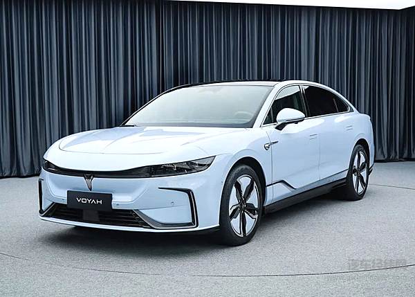 能否挑战BBA？飞凡F7和岚图追光瞄准中大型轿车市场