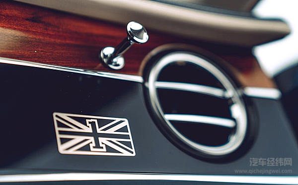 宾利新款百公里加速3.8S演绎“飞驰人生”！