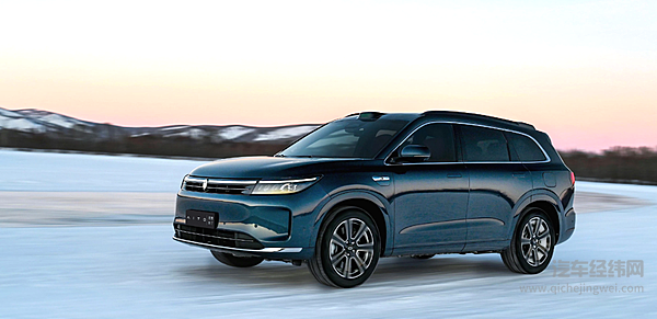 师出同门华为系 新问界M7和智界R7谁更受用户青睐？