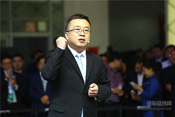 奔腾SENIA R9全球首秀  智能科技王者降临