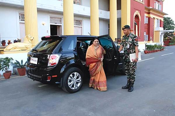 　2018年 比亚迪e6进入尼泊尔总统车队