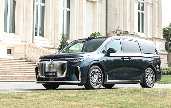 岚图梦想家乾崑版上市 谁是目标用户？