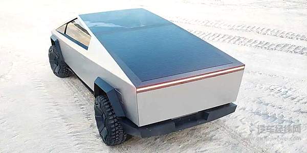 已关闭后备箱盖板的特斯拉Cybertruck