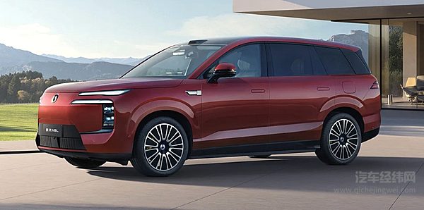 腾势N8L对决问界M8 三电与智能谁更重要？