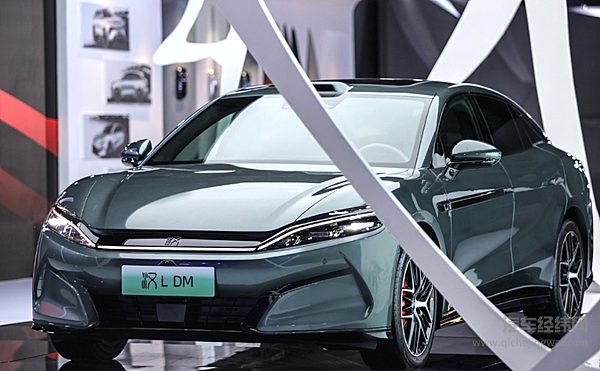 2025年重磅新车盘点：高端车型扎堆 小米YU7能否再创奇迹？