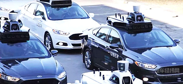 无人驾驶：软件服务人类还是人类服务软件？