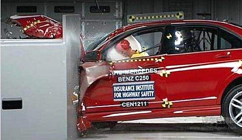 如何了解汽车安全的隐藏因素 汽车碰撞测试的意义在此！