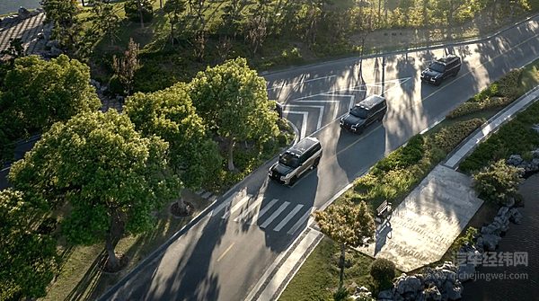 空间、性能、安全三位一体 仰望U8L鼎世版打破传统豪华 SUV 固有格局