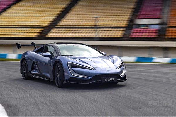 仰望U8登临广州车展  仰望顶尖技术发布展现产品硬实力