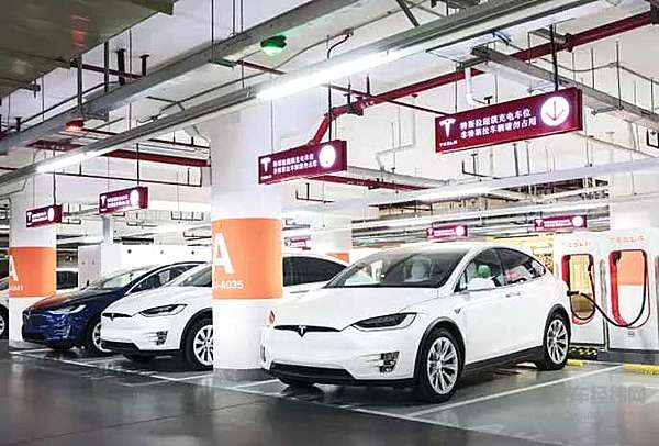 纯电之旅不设界限——全球最大Tesla超级充电站点亮仪式