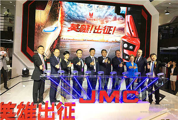 江铃重卡亮相上海 或掀起“血雨腥风”