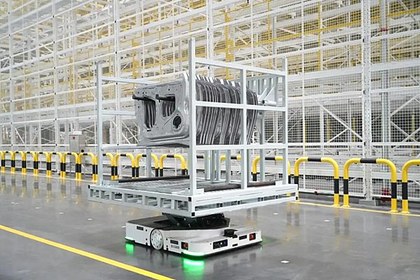 重载型AGV设备智能搬运