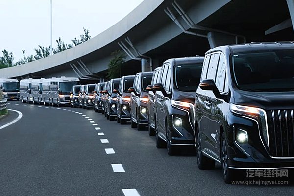 红旗品牌2025年上海合作组织峰会官方指定外事接待用车交车仪式在津举行